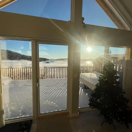 Newly Renovated House On A Farm With A View To The Sea! *