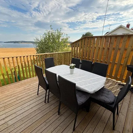 Newly Renovated House On A Farm With A View To The Sea! *