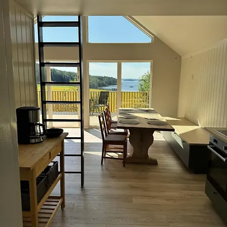 Newly Renovated House On A Farm With A View To The Sea! 펜션