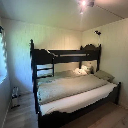 Newly Renovated House On A Farm With A View To The Sea! 펜션 사릅스보르그